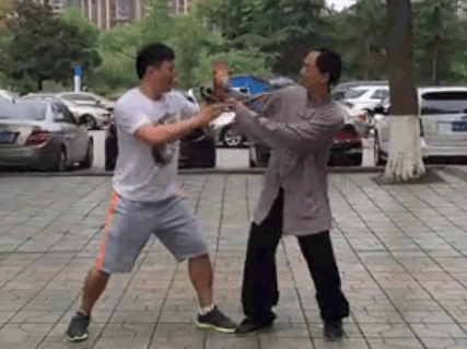 太极罗老师对跆拳道