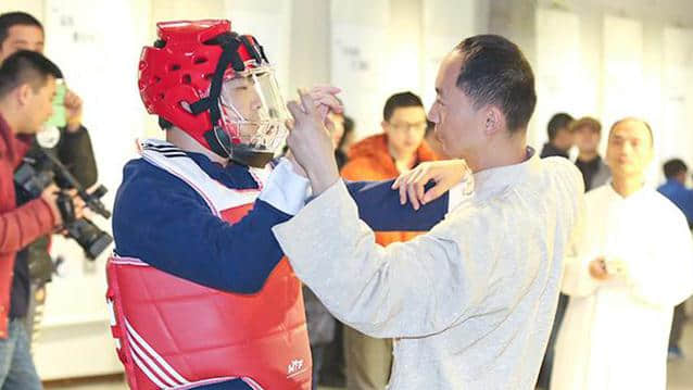 杨氏太极拳推手套路对练的问题