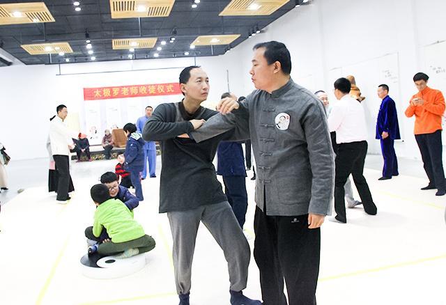 太极之粘手与散手