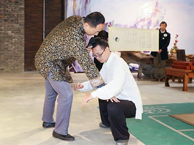 太极之膝盖响声